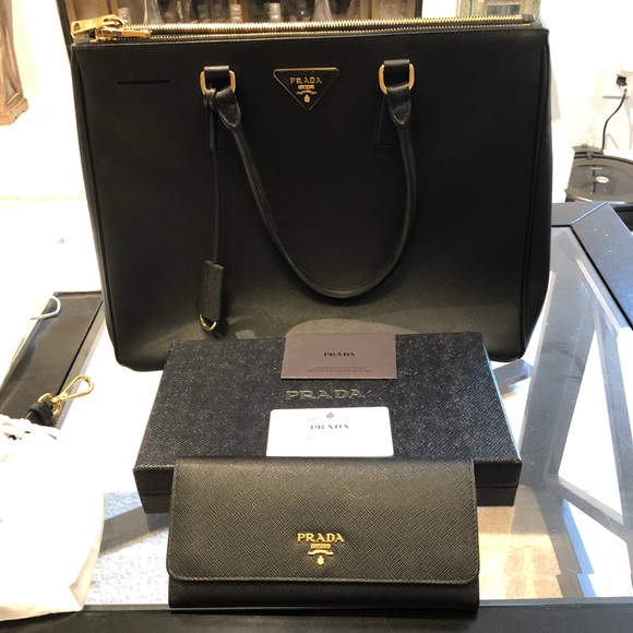Prada Handbags - 2016 Prada Saffiano Lux purse and wallet